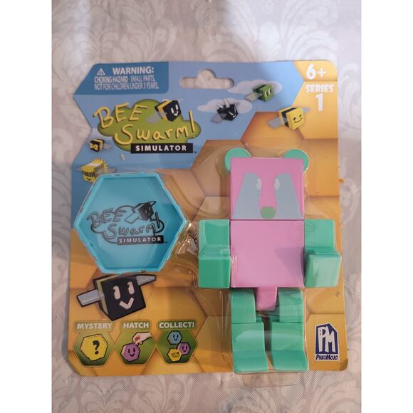 Roblox Bee Swarm Simulator Series 1 Mother Bear Figure w Mystery Bee & Honeycomb - Picture 1 of 2